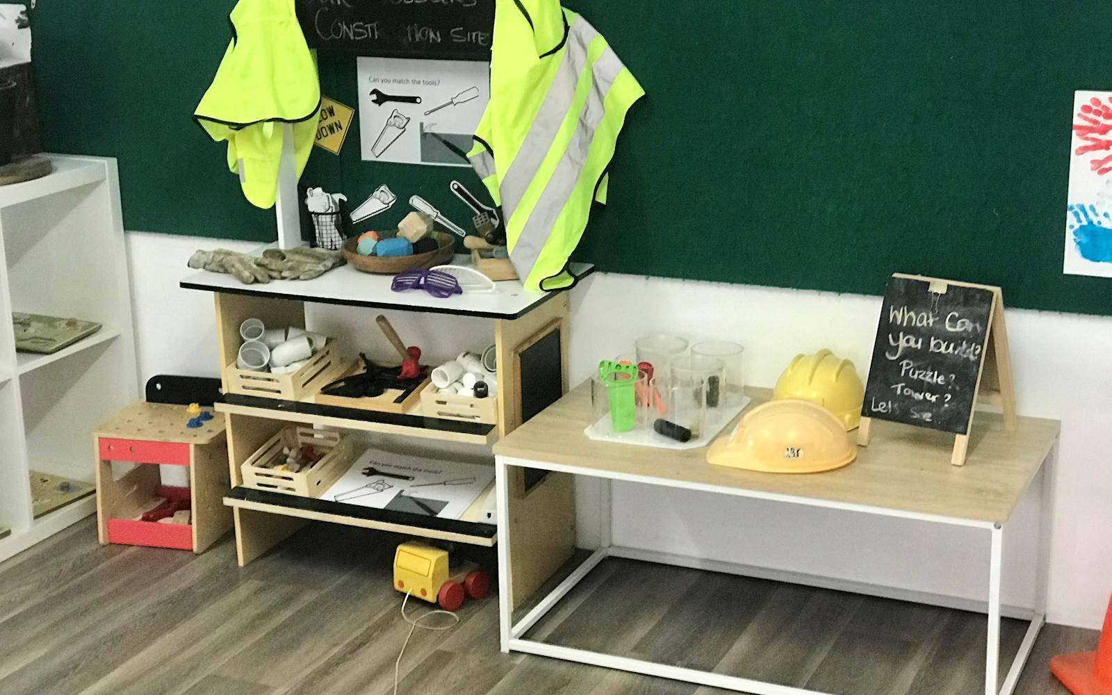 Play's Kool Halls Head